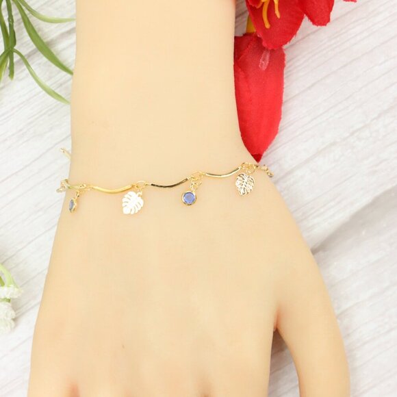 "Trendy Handmade Bracelet – A Thoughtful Gift for Girls & Women | UNVRC1011 - Picture 6 of 10